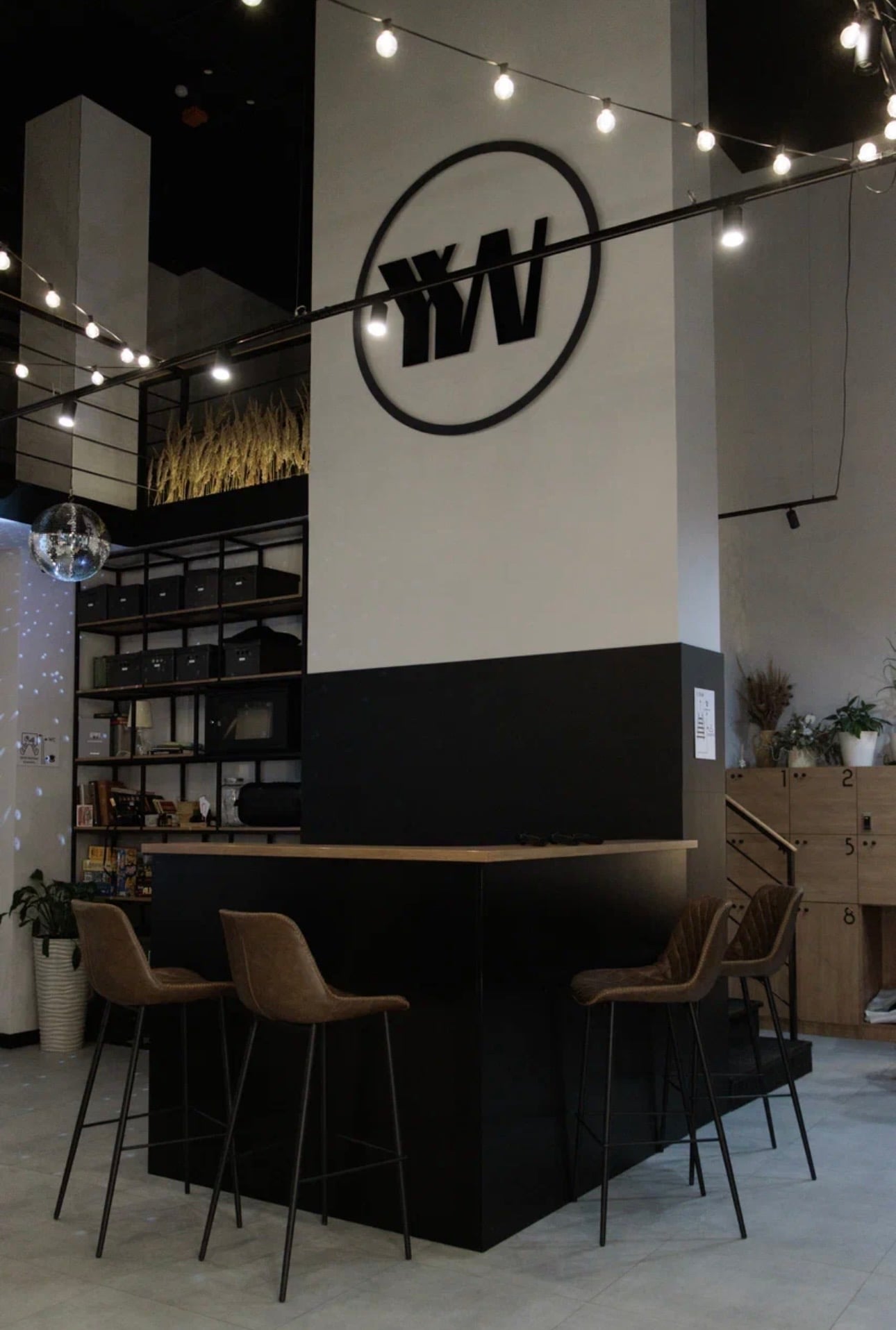 Фотография площадки Стильный лофт с панорамными окнами 3