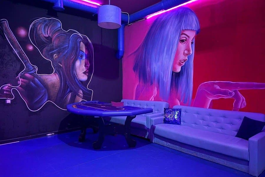 NEON LOUNGE - стильный, неоновый лофт - изображение площадки
