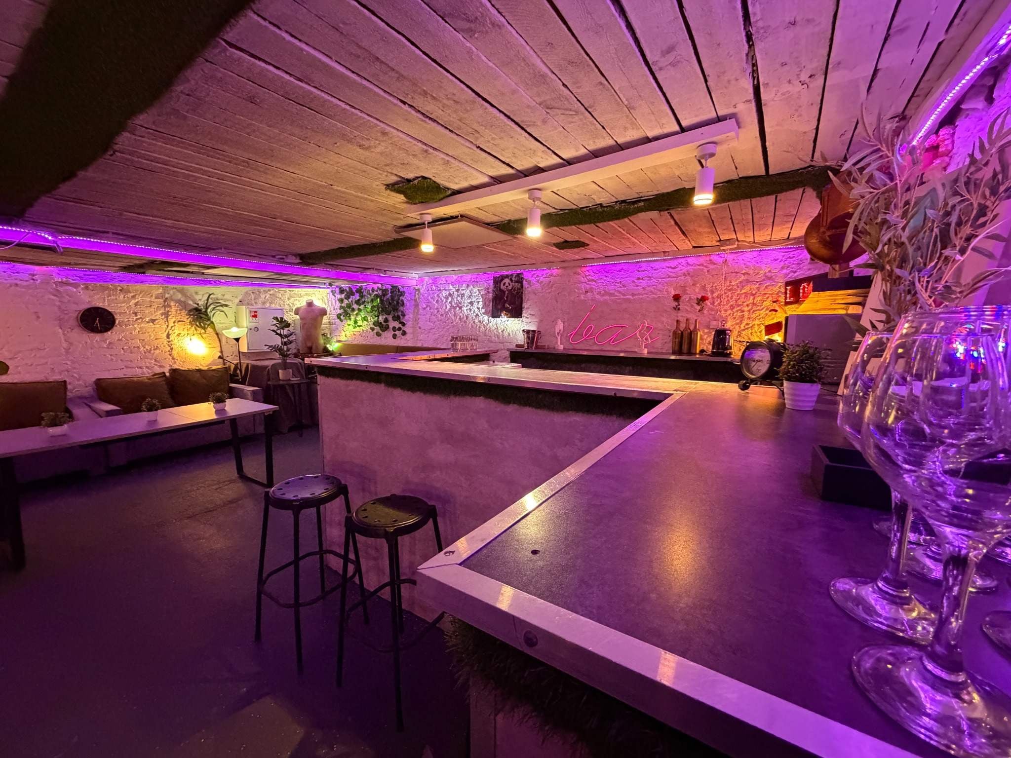 Аренда площадки Неоновый лофт с зоной барбекю, 5 минут от Бауманской в Москве — фото 11